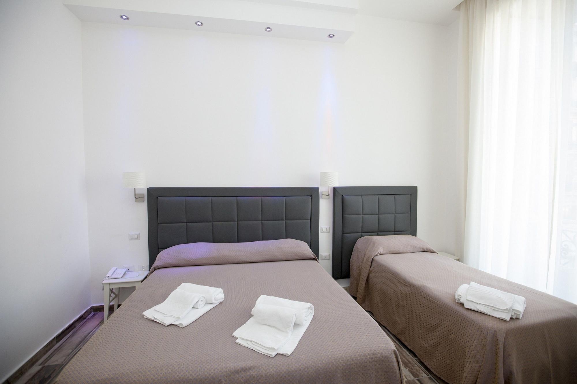 Couette-café Garibaldi Square 2*
